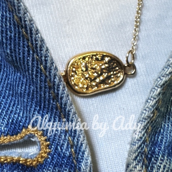 Layered multi charms necklace statement - Picture 2 of 6